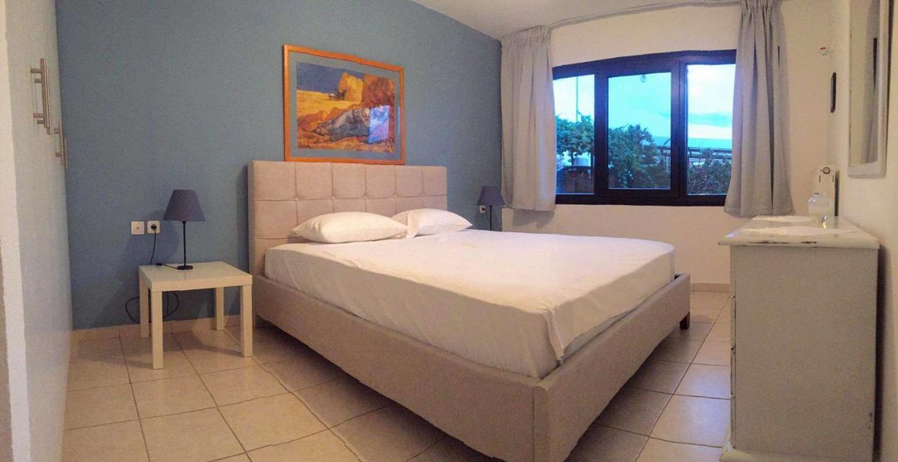 Dora'S House Comfortable Apartment With A Yard And View Pyrgadikia Exterior foto