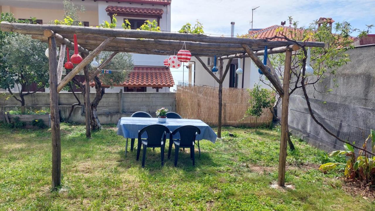 Dora'S House Comfortable Apartment With A Yard And View Pyrgadikia Exterior foto