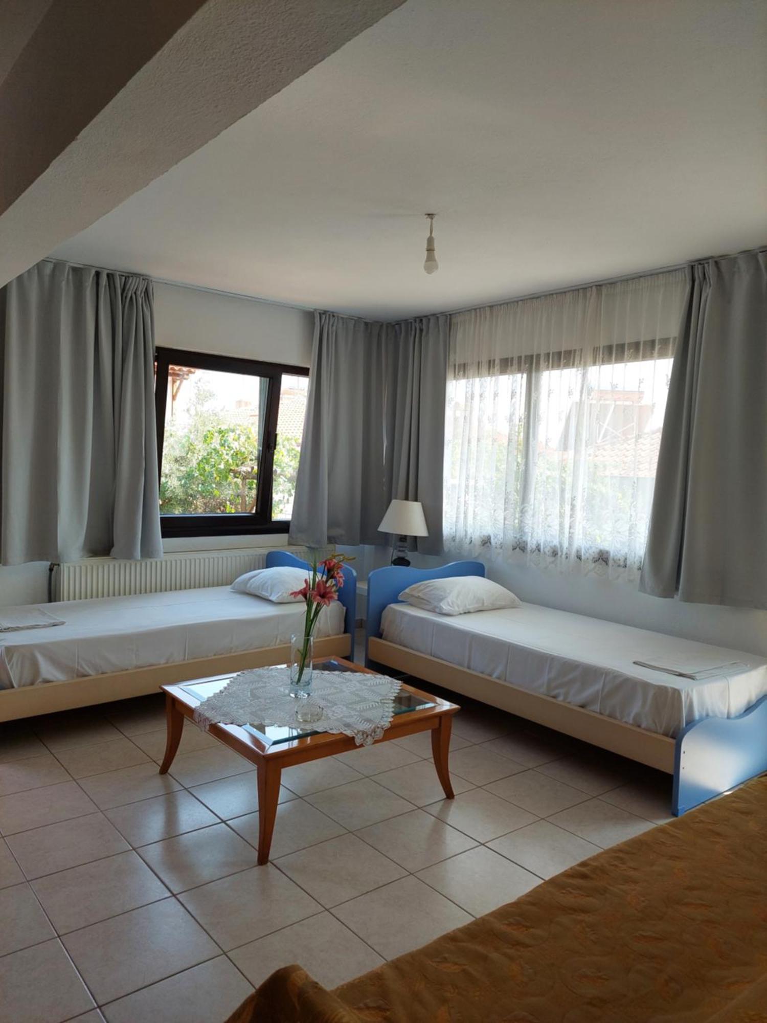Dora'S House Comfortable Apartment With A Yard And View Pyrgadikia Exterior foto